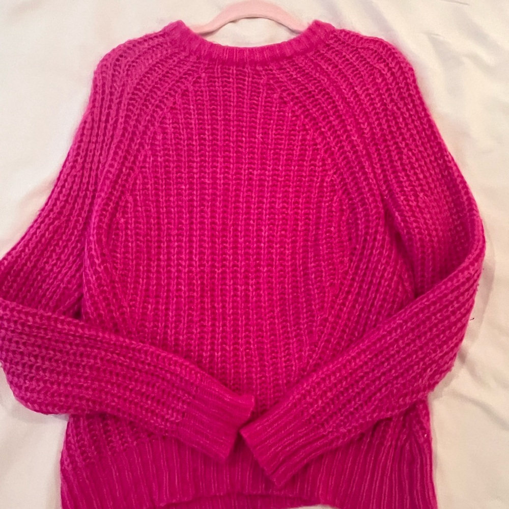 HOT PINK XS SWEATER